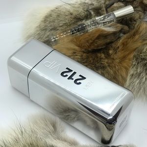 Carolina Herrera 212 VIP MEN🚀